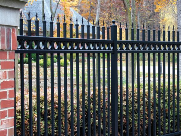 Brookline Missouri residential and commercial fencing